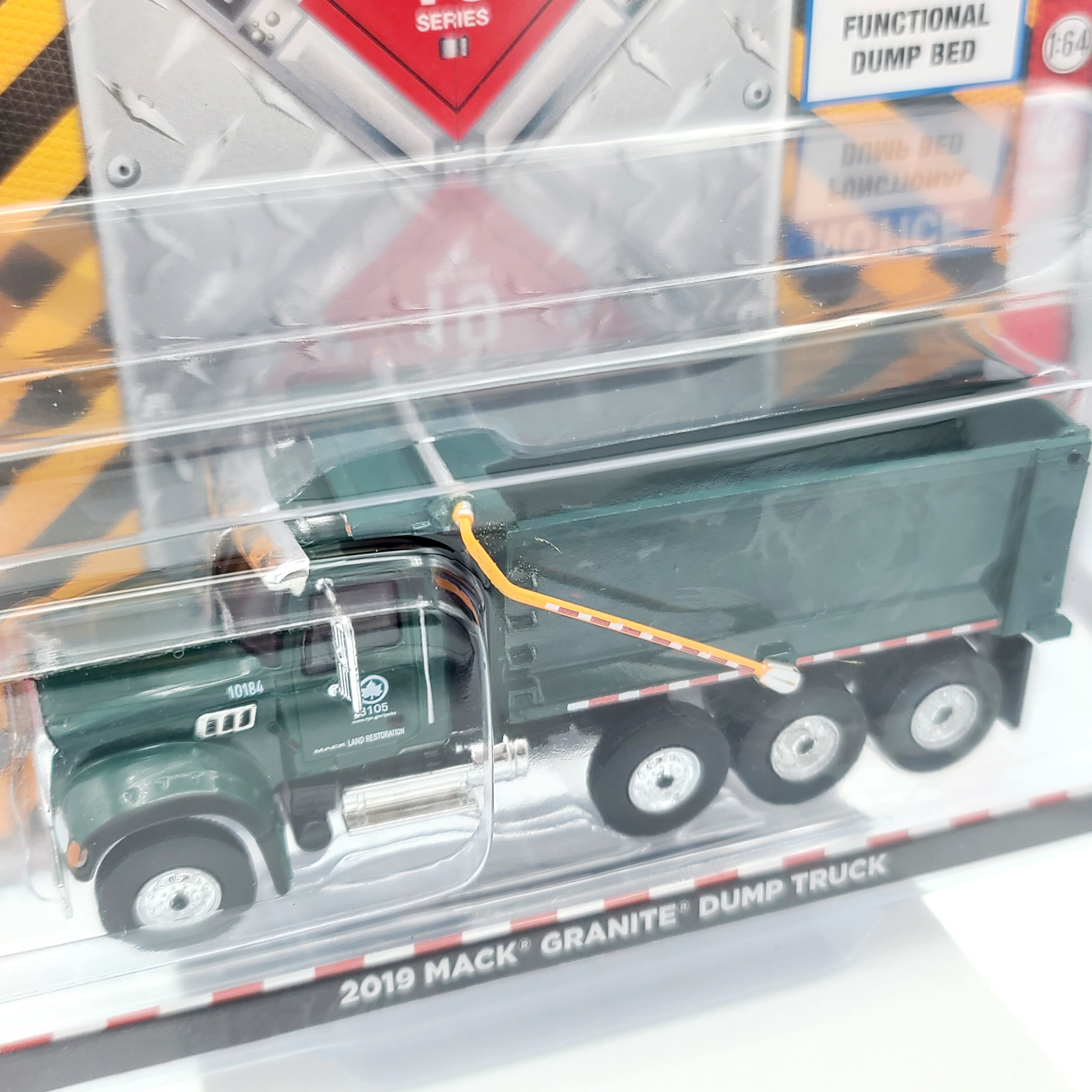 GreenLight '19 Mack Granite Dump Truck "NYC Parks & Recreation" - 1:64 scale (2024 S.D. Trucks - Series 19)
